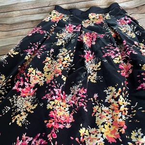 White House Black Market Floral Print Pleated Full Midi Skirt Size 12